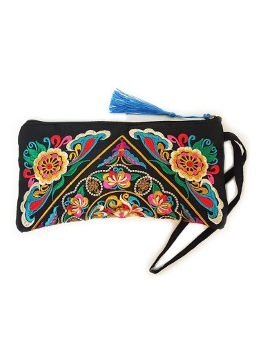 Black clutch bag embroidered with flowers - cyan