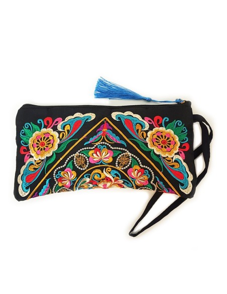 Black clutch bag embroidered with flowers - cyan